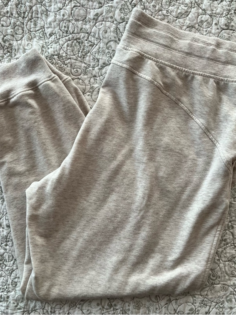 Athleta Oatmeal Women’s Joggers - Soft Everyday Sweatpants Athleisure Comfy